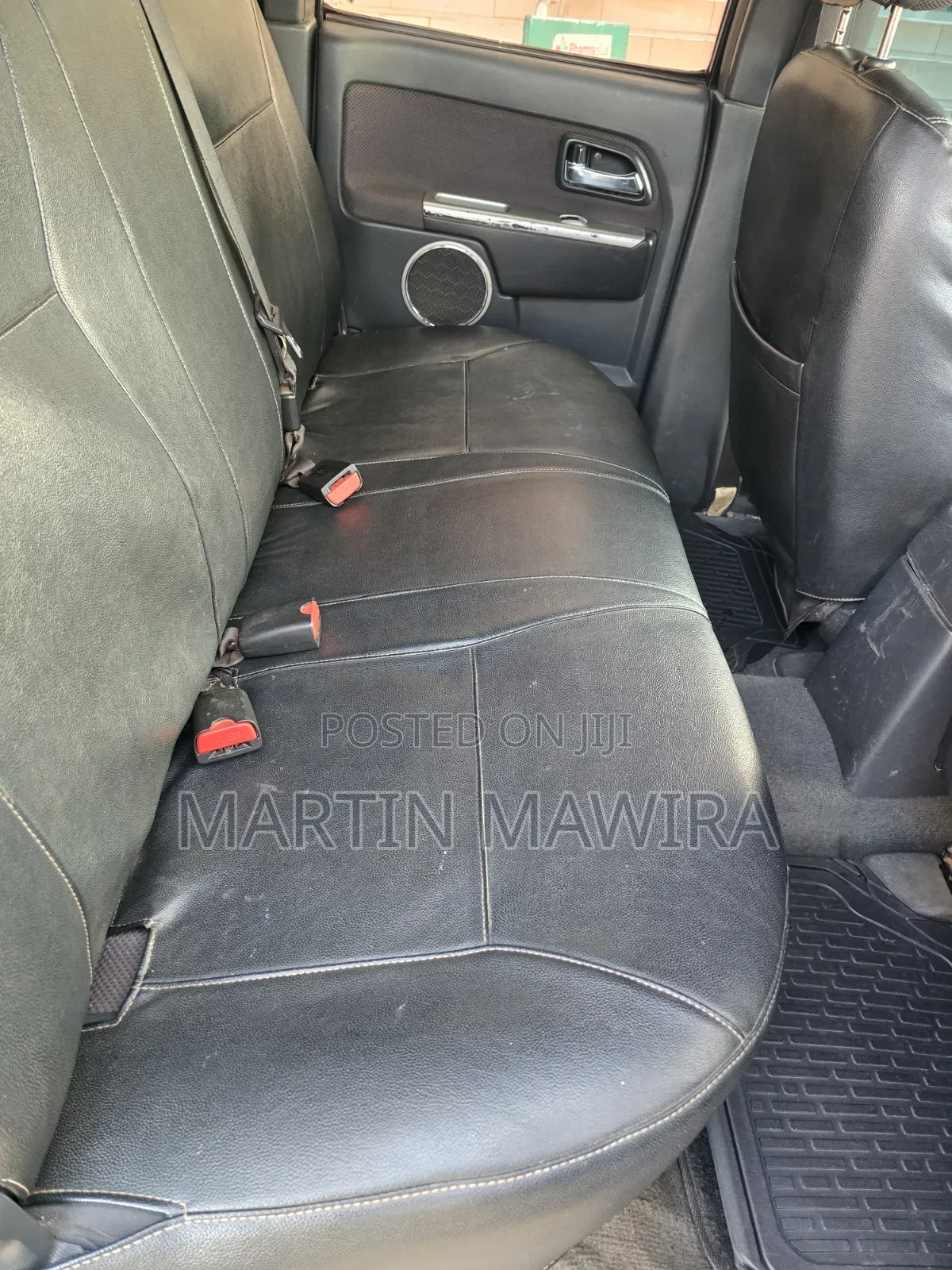 Isuzu D-MAX 2011 Blue