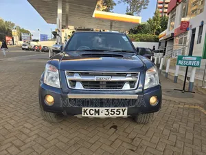 Isuzu D-MAX 2011 Blue