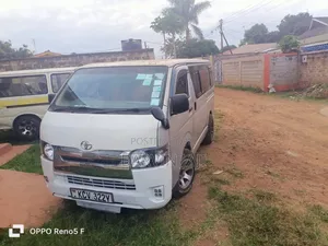 Toyota HiAce 2013 Silver