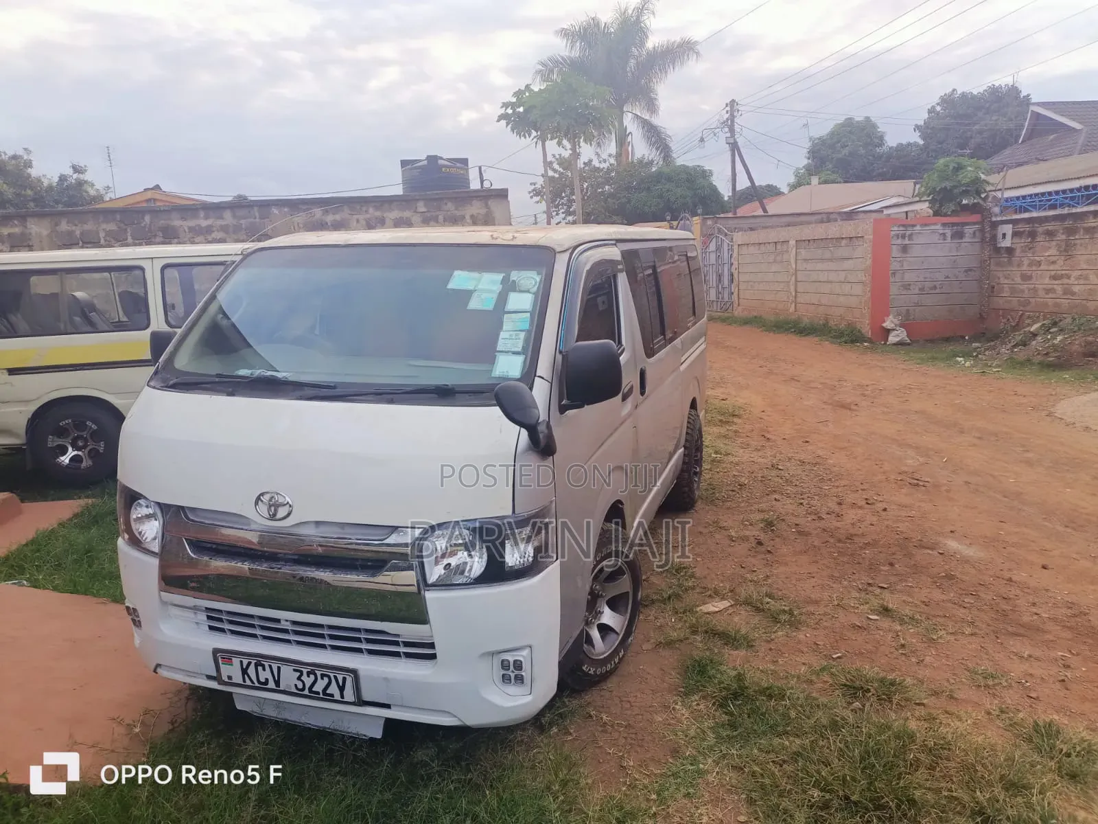Toyota HiAce 2013 Silver
