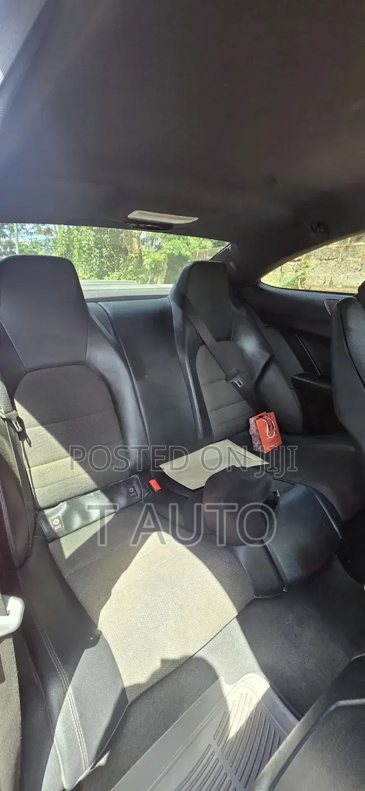 Mercedes-Benz C250 2012 Red