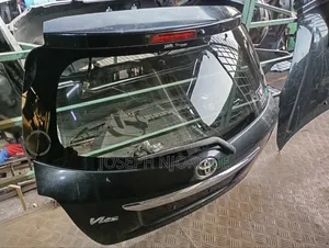 Vitz 2015 Boot