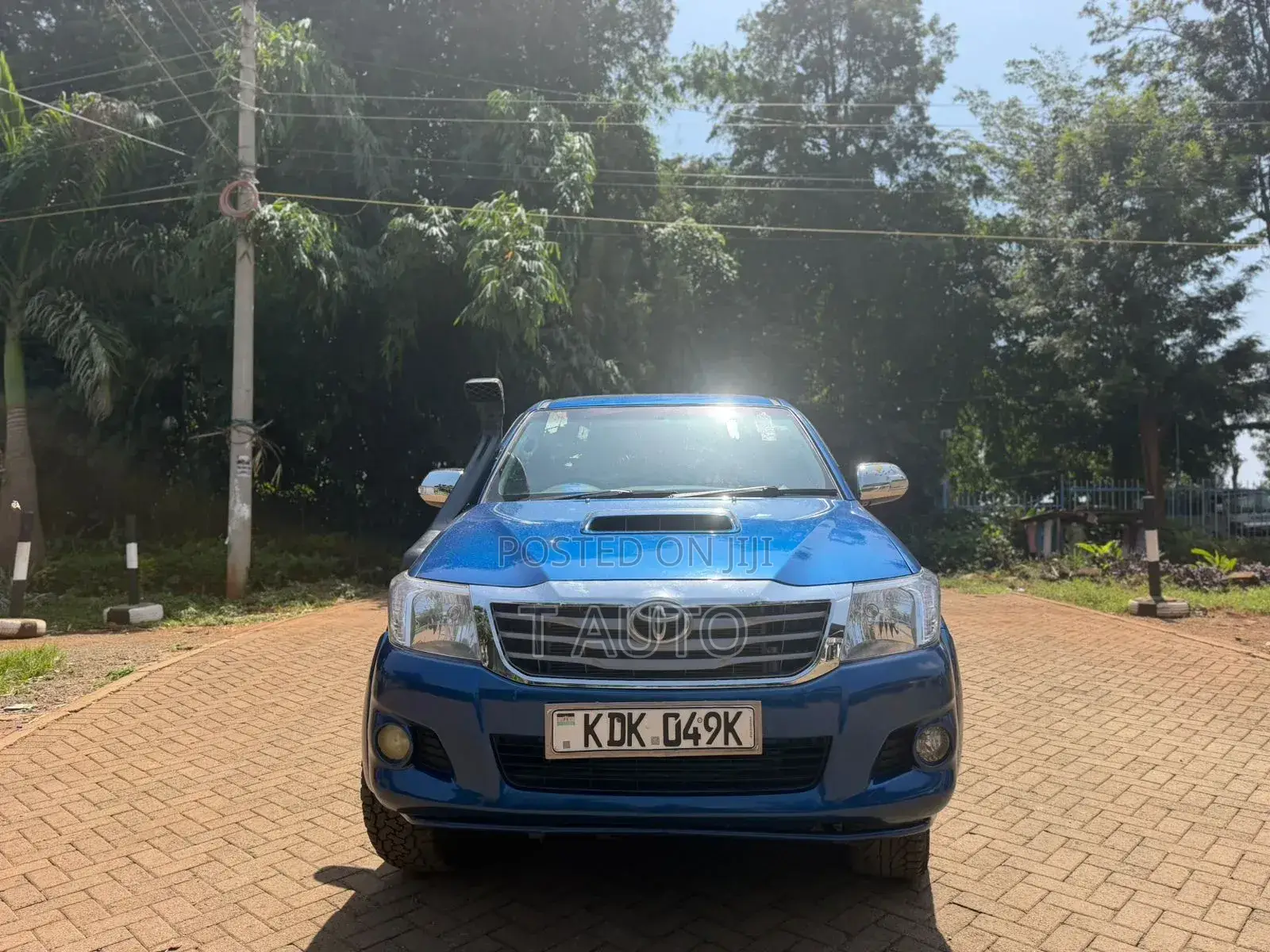 Toyota Hilux 2014 Blue