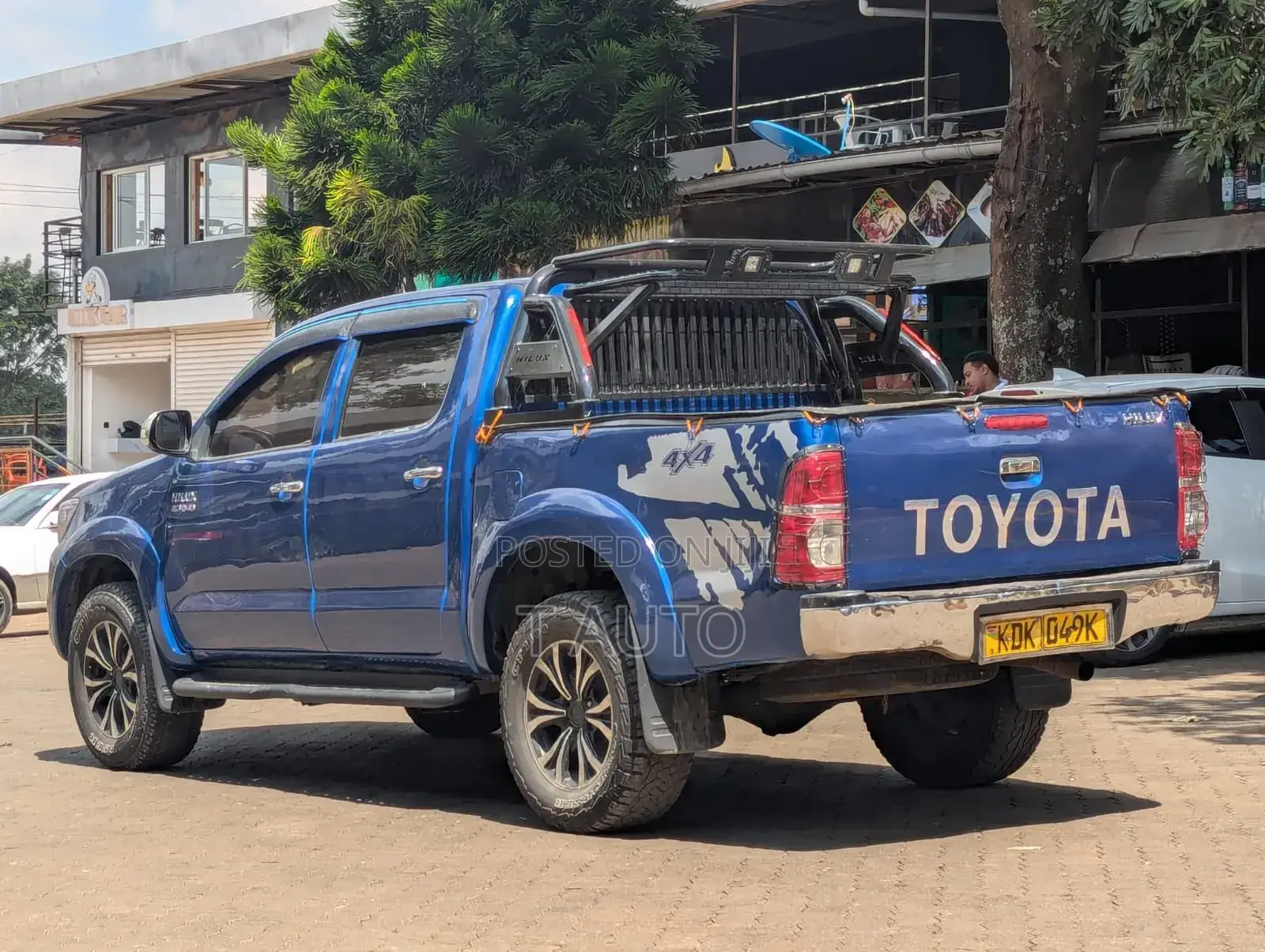 Toyota Hilux 2014 Blue