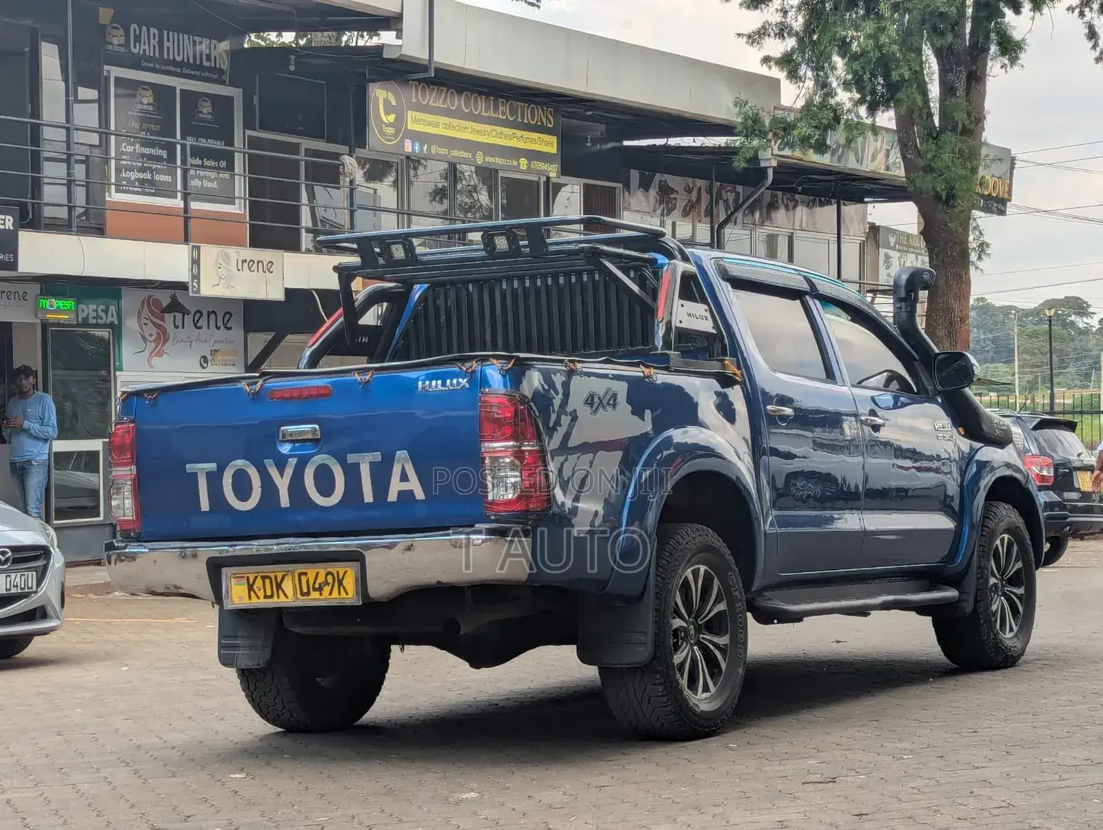 Toyota Hilux 2014 Blue