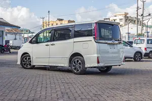 Toyota Noah 2.0 AWD (7 Seater) 2019 Pearl
