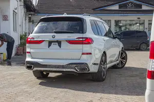 BMW X7 2022 White