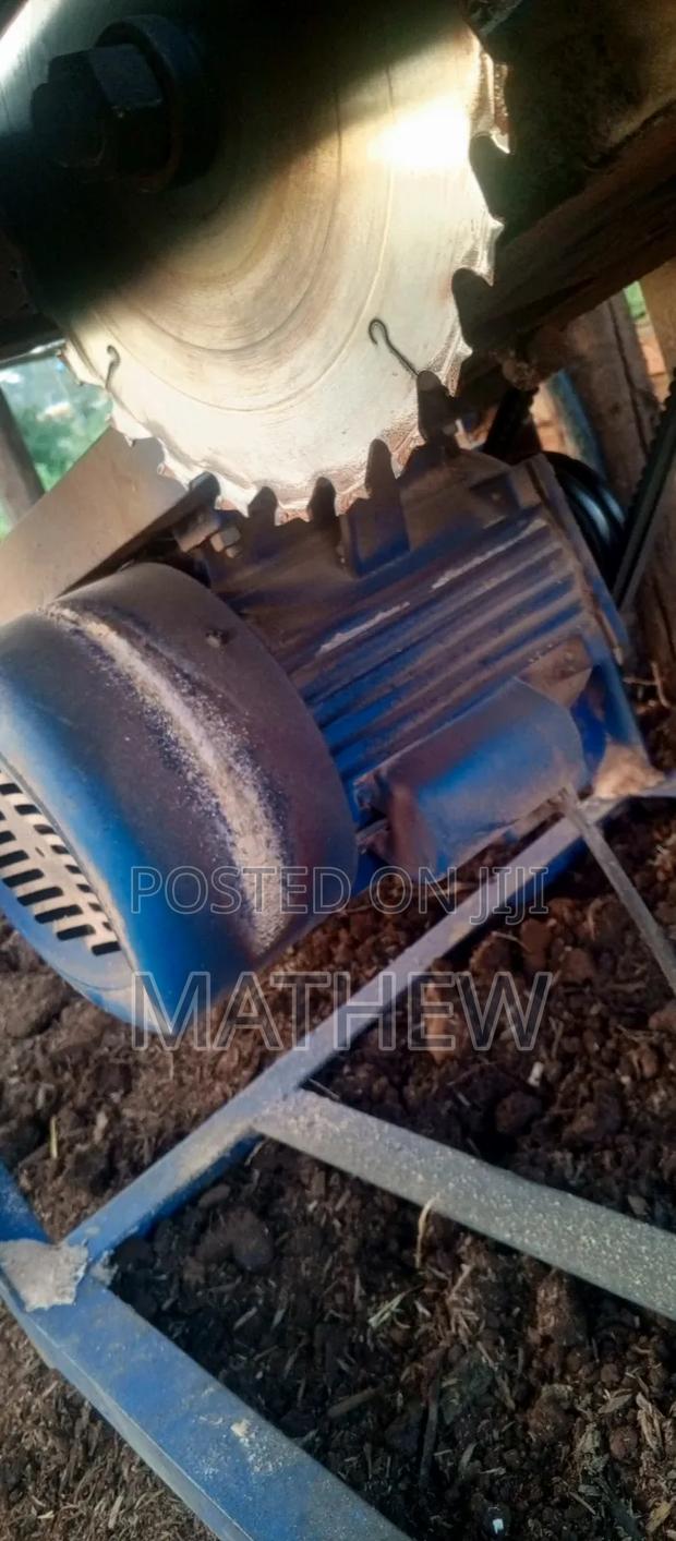 Circular Saw Bench Machine - thumbnail 3