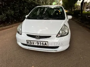 Honda Fit Aria 2005 White