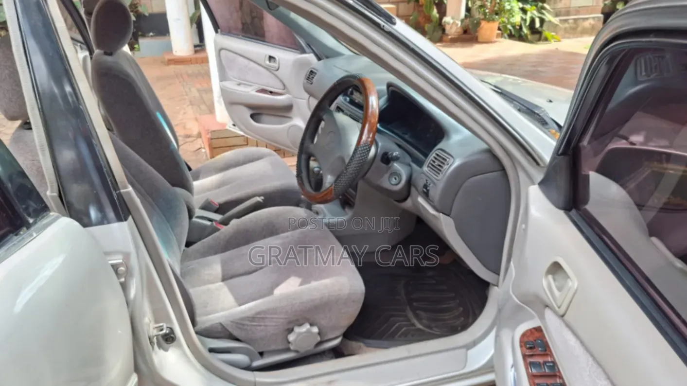 Toyota Corolla 1999 Beige