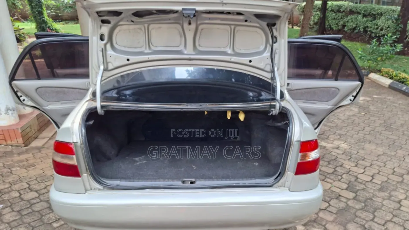 Toyota Corolla 1999 Beige