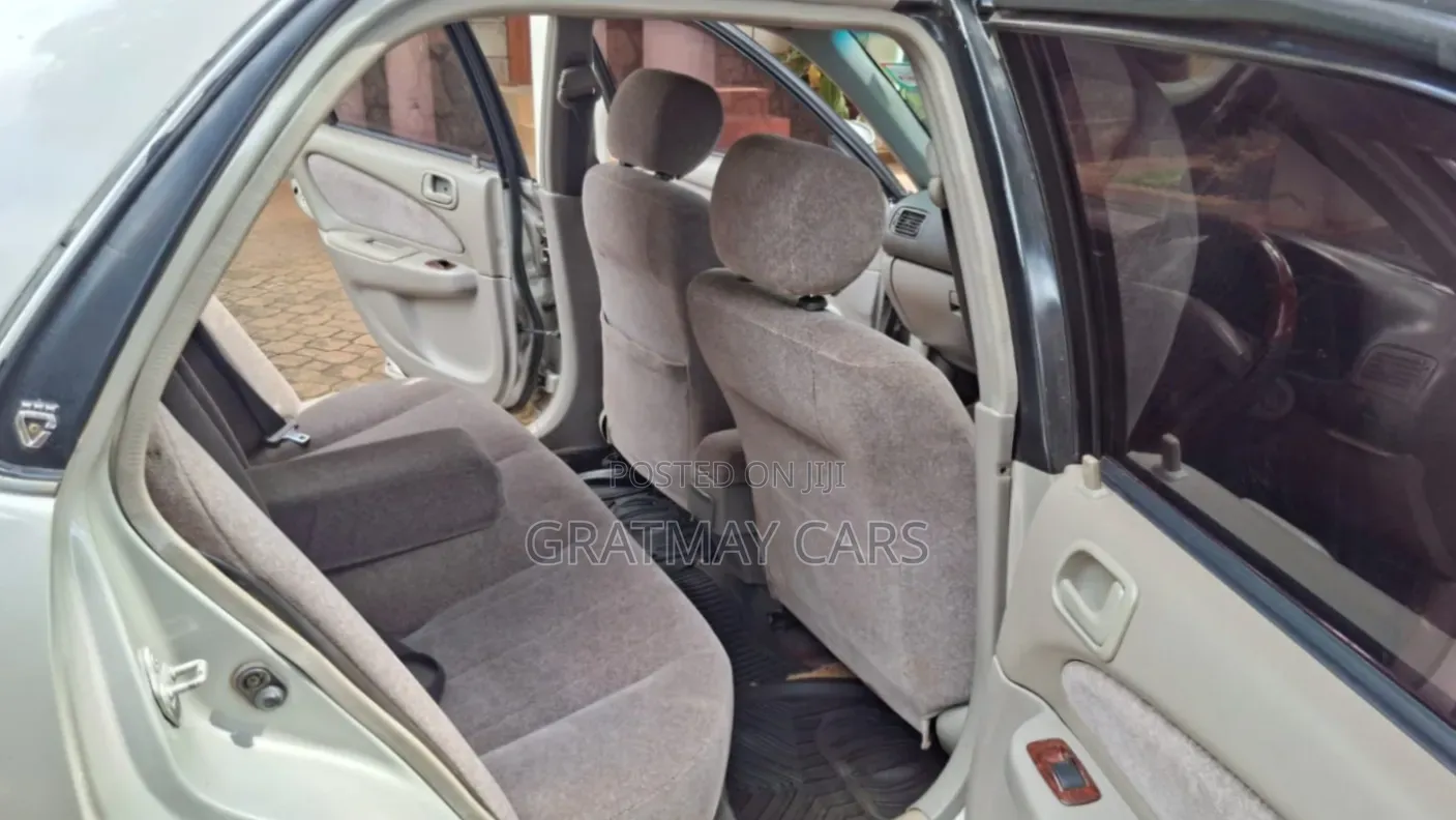 Toyota Corolla 1999 Beige
