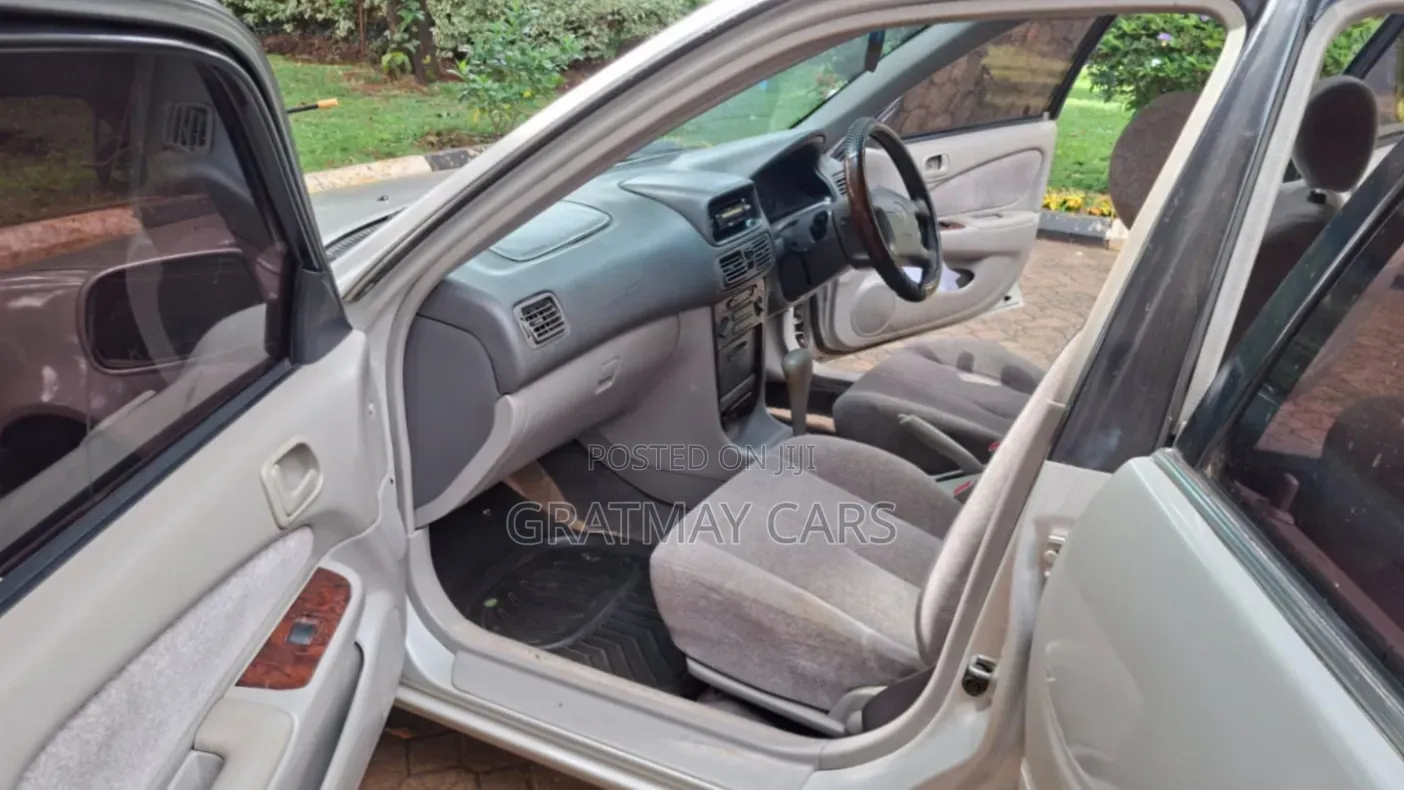 Toyota Corolla 1999 Beige