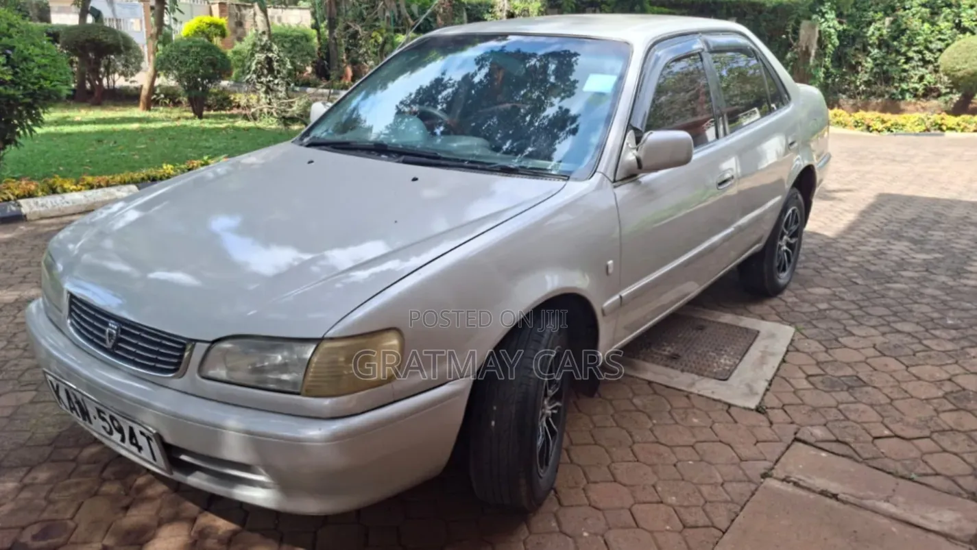 Toyota Corolla 1999 Beige