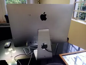 Desktop Computer Apple iMac 8GB Intel Core i5 HDD 500GB