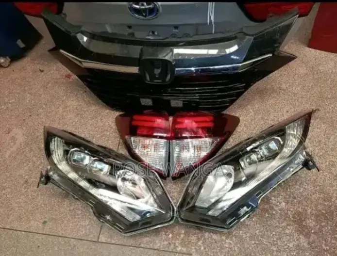 Honda Vezel Headlights