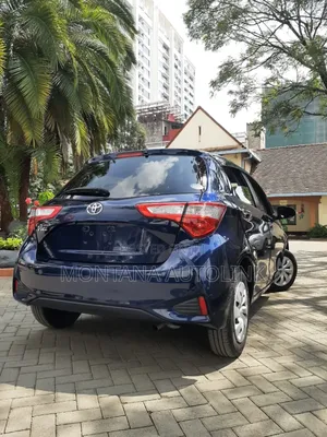 Toyota Vitz 1.0 FWD 5dr 2019 Blue
