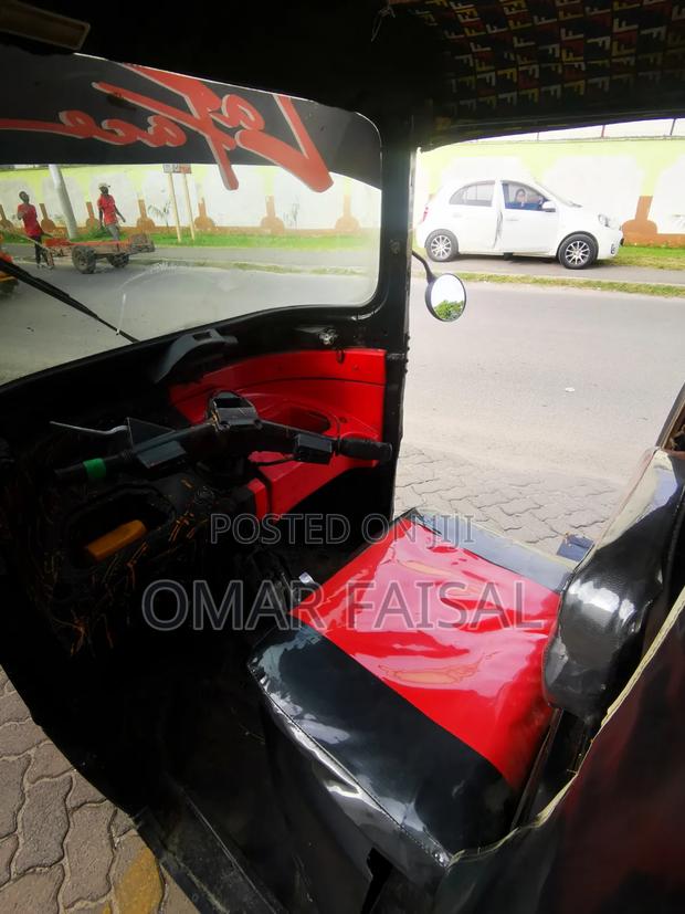 Bajaj RE 2016 Yellow - thumbnail 2