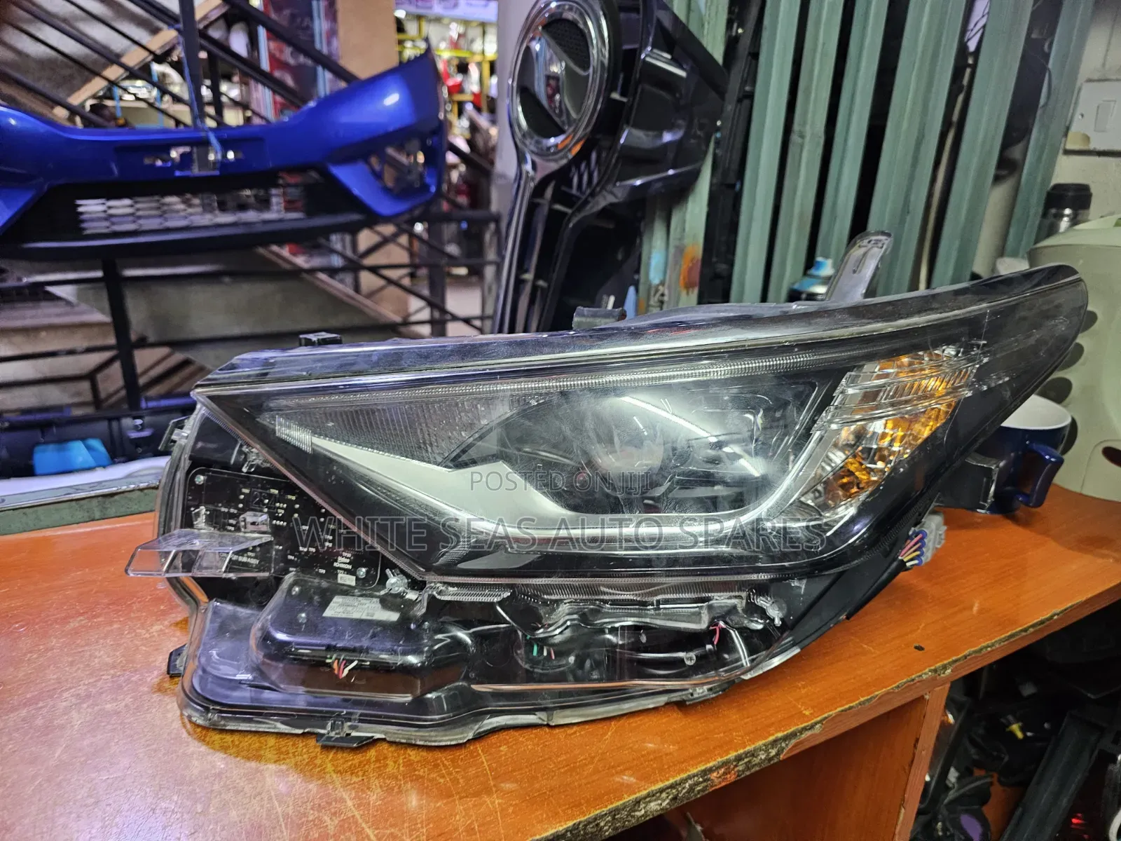 Headlight Auris 2018