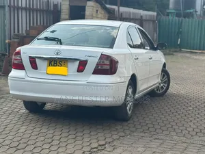 Toyota Premio 2005 White