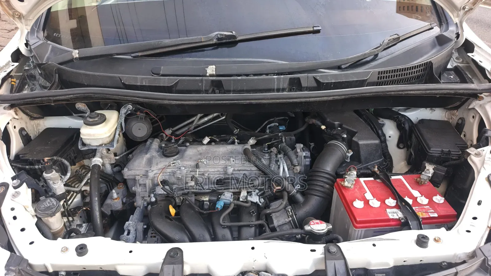 Toyota Noah 2011 Pearl