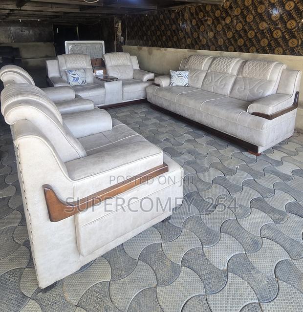 Mahogany Detailed SGR Monster Sofa