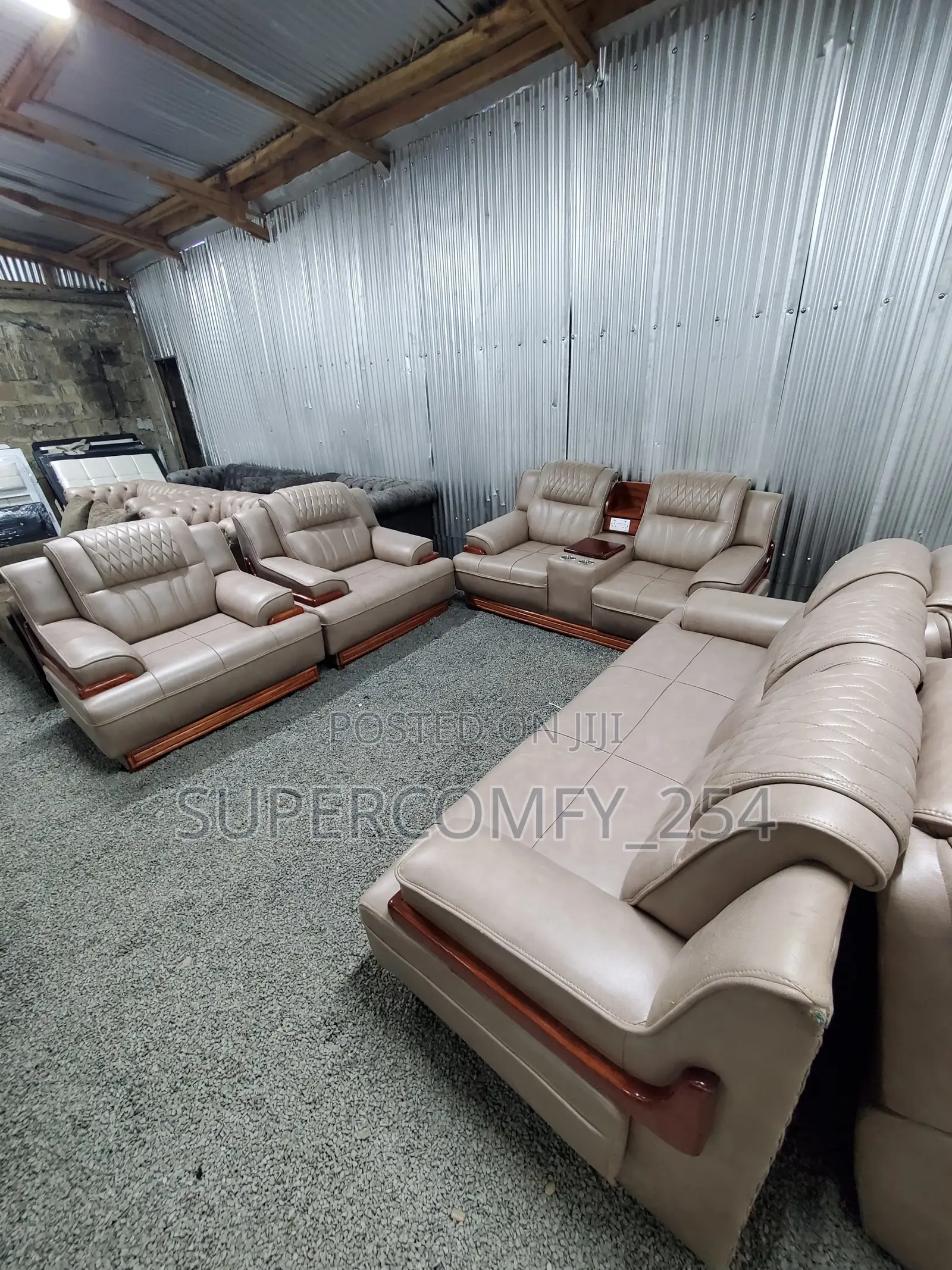 Mahogany Detailed SGR Monster Sofa