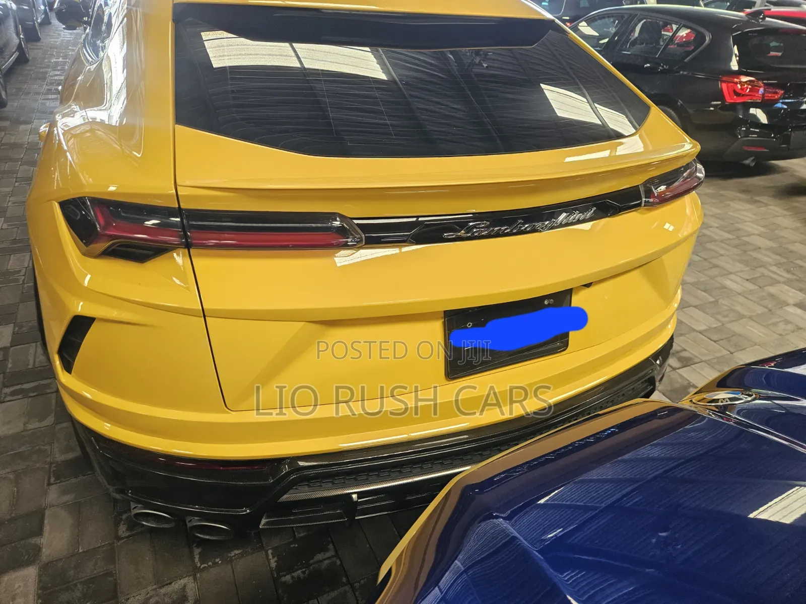 Lamborghini Aventador 2023 Yellow