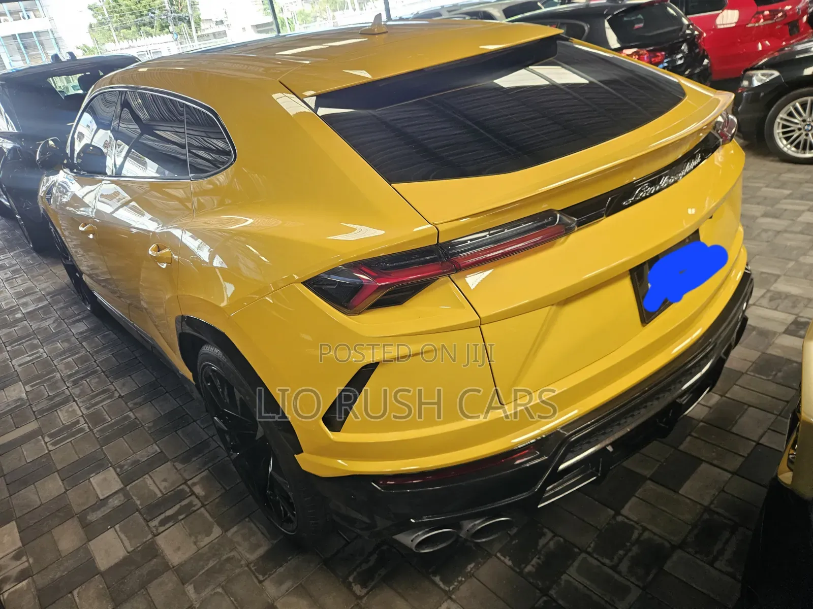 Lamborghini Aventador 2023 Yellow