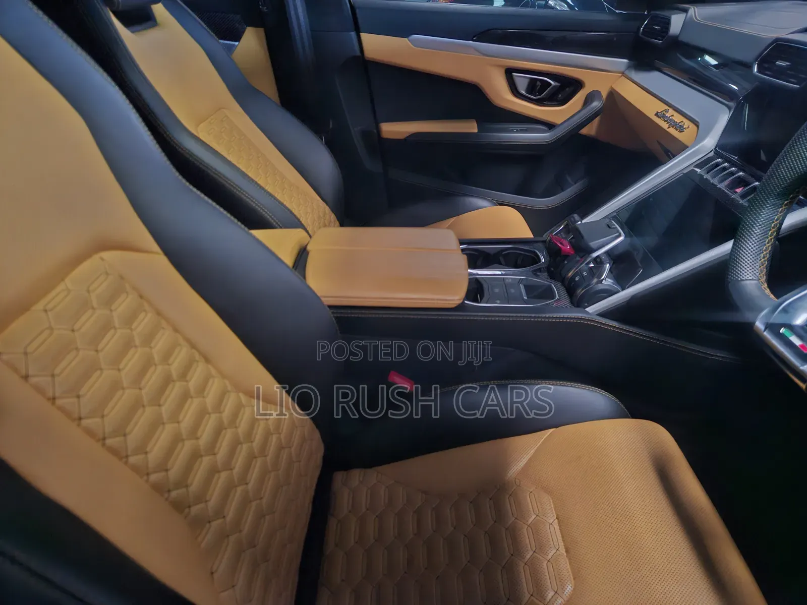 Lamborghini Aventador 2023 Yellow