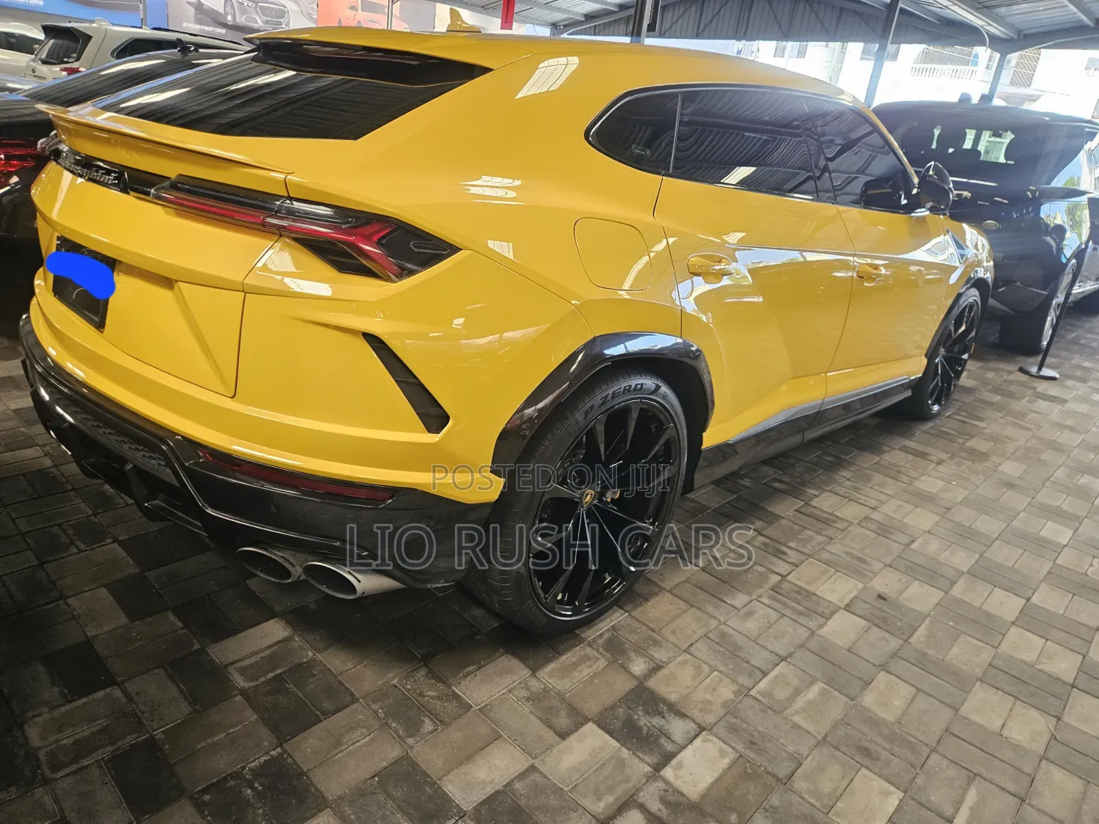 Lamborghini Aventador 2023 Yellow