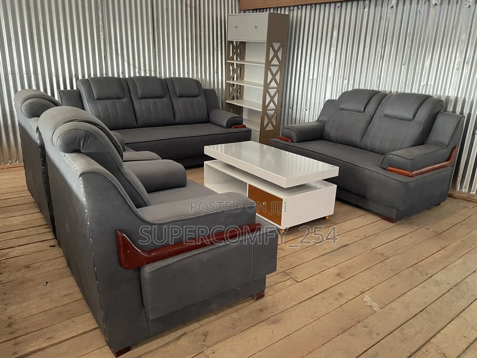Mahogany Detailed SGR Monster Sofa