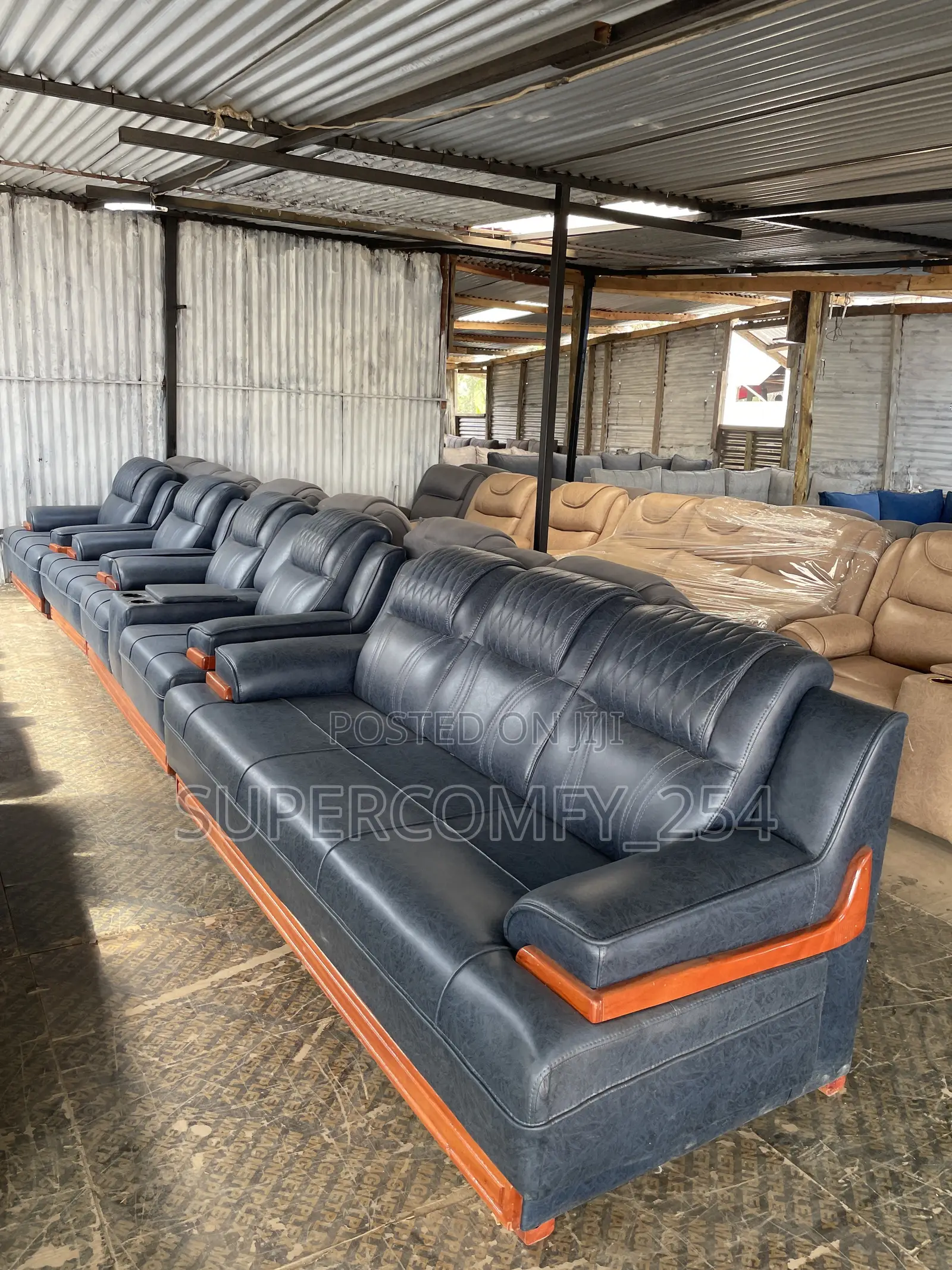 Mahogany Detailed SGR Monster Sofa