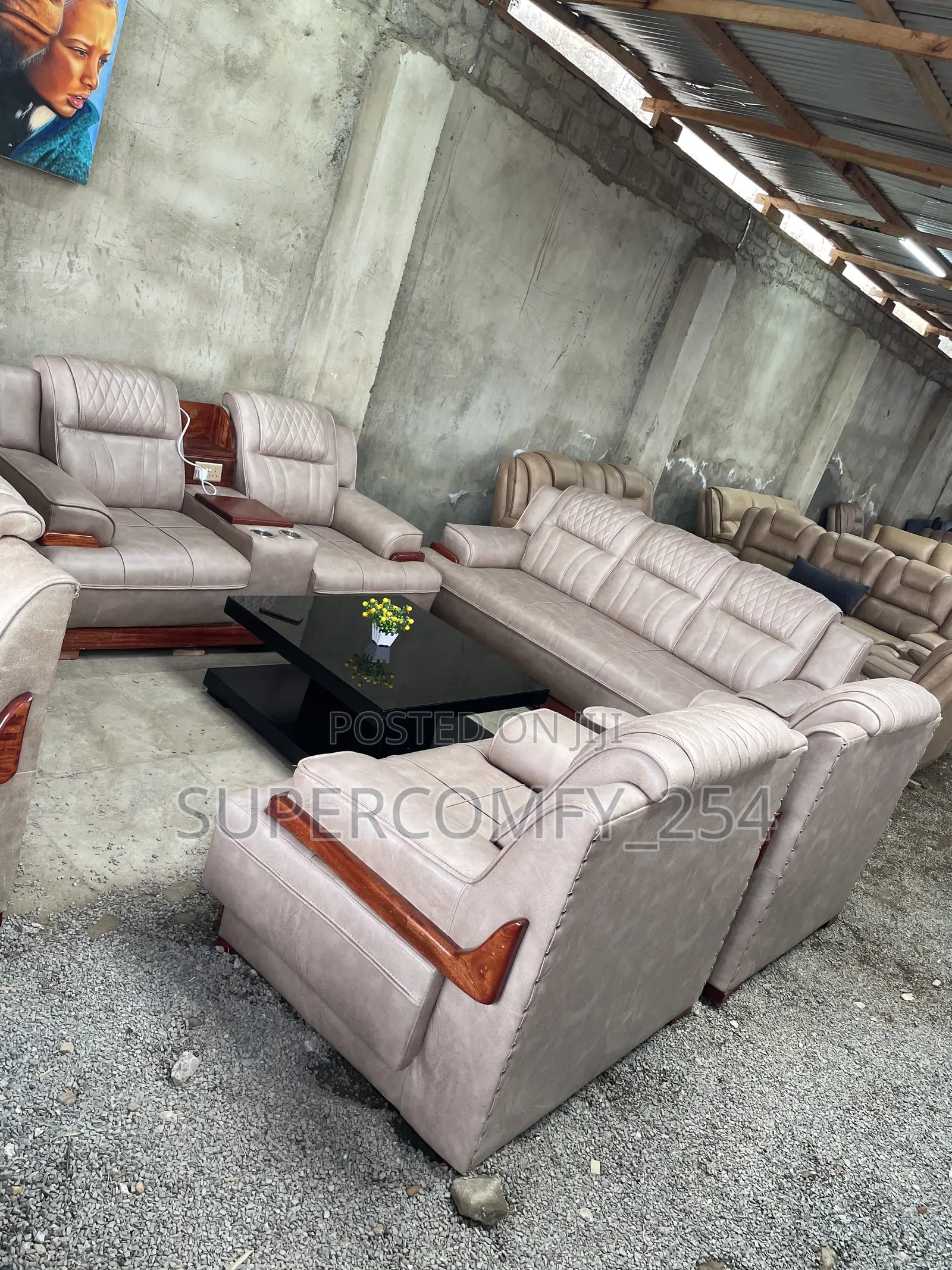 Mahogany Detailed SGR Monster Sofa