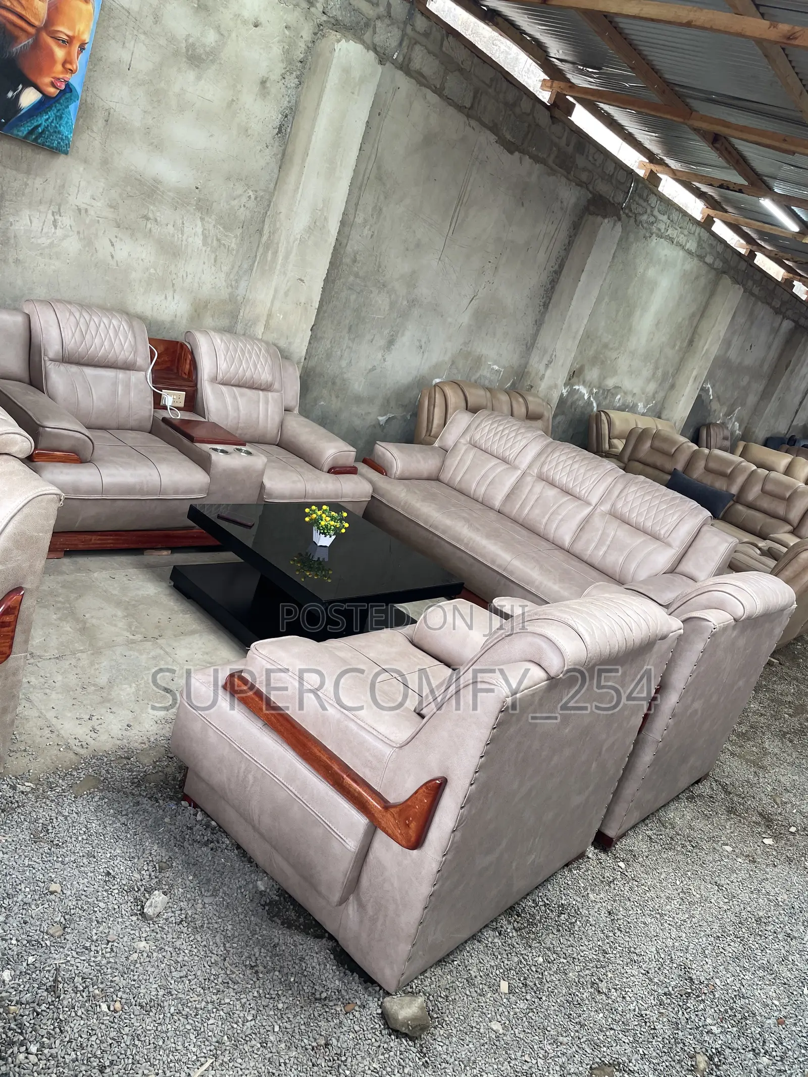 Mahogany Detailed SGR Monster Sofa