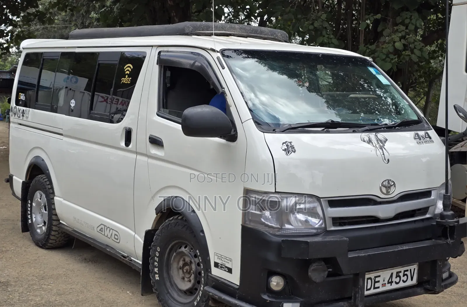 Toyota Grand HiAce 2014 White