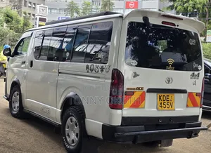 Toyota Grand HiAce 2014 White