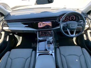 Audi Q8 3.0T Premium AWD quattro 2019 Blue