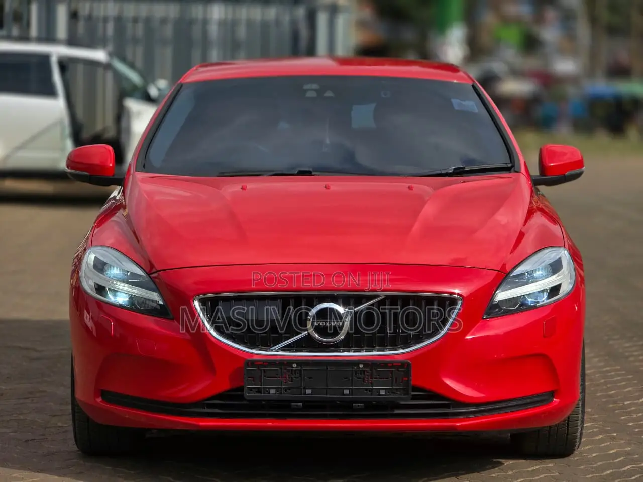 Volvo V40 2018 Red
