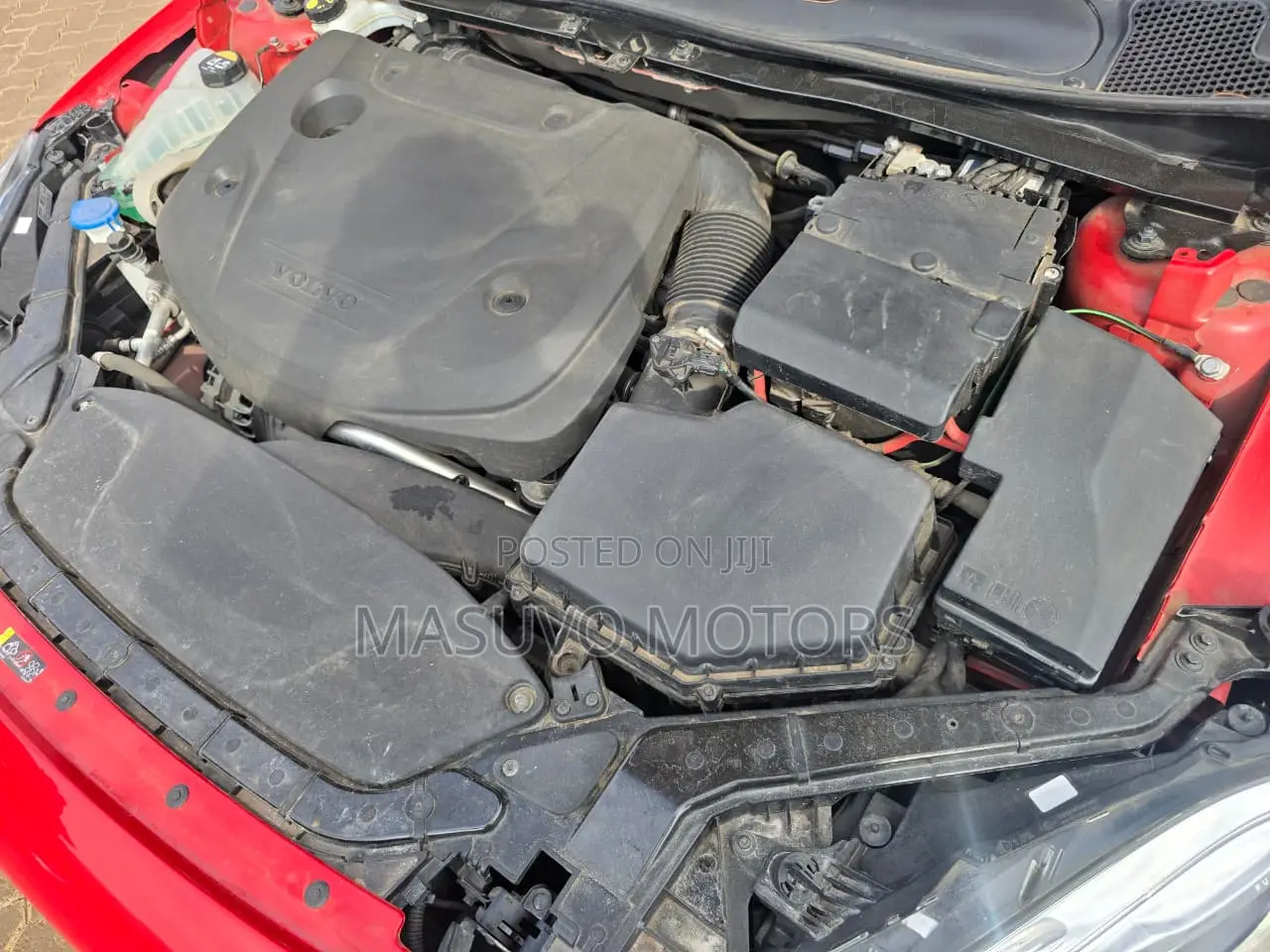 Volvo V40 2018 Red