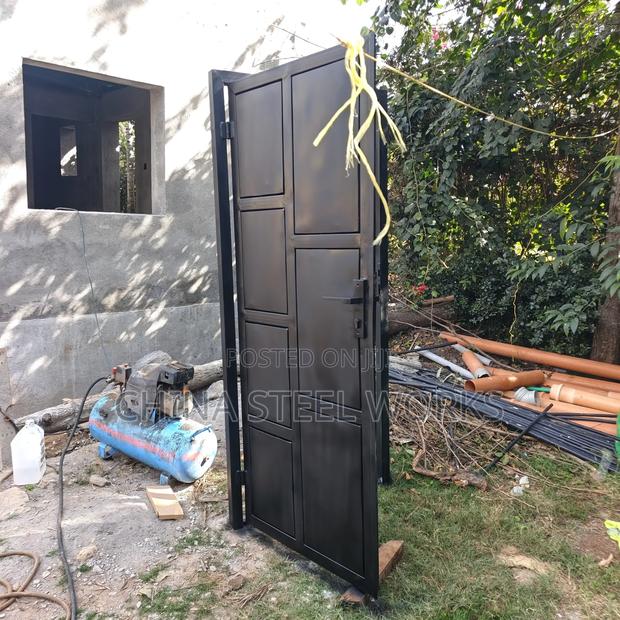 Simple Metalic Doors
