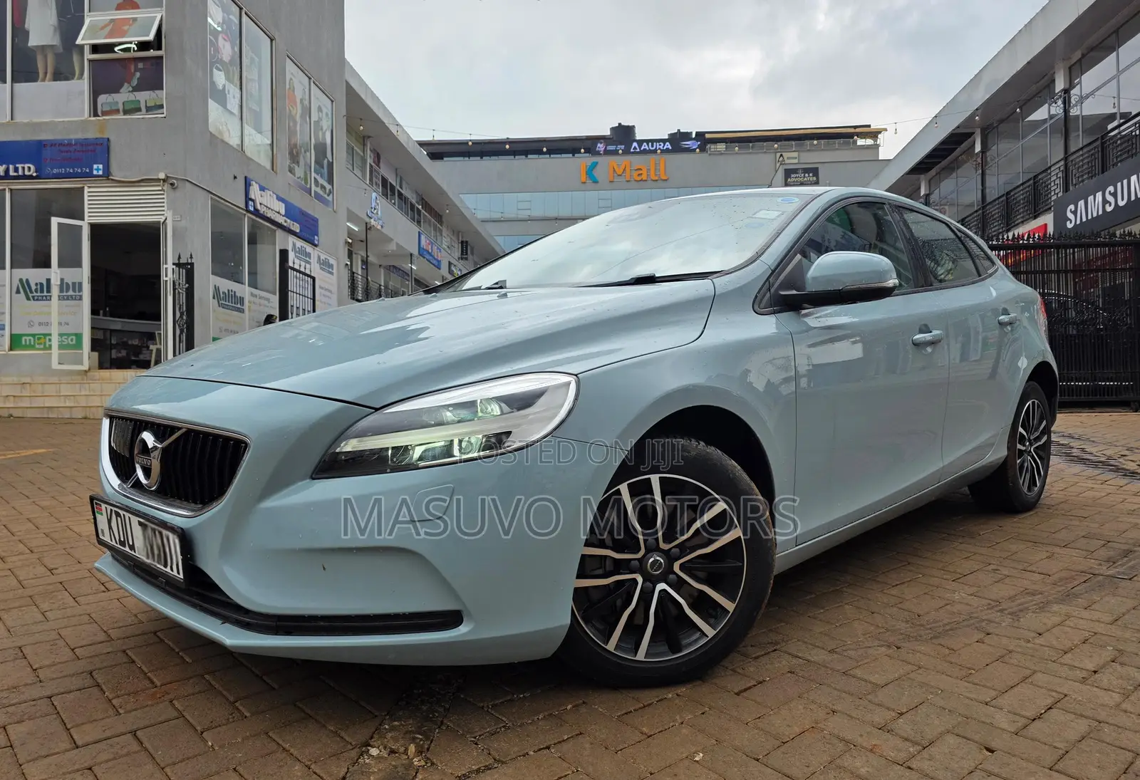 Volvo V40 2019 Blue