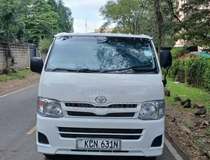 Toyota HiAce 2011 White