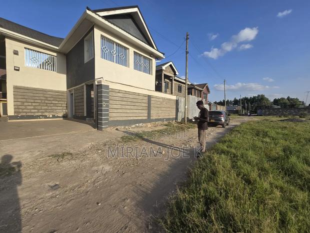4bdrm Bungalow in Kamakis for rent
