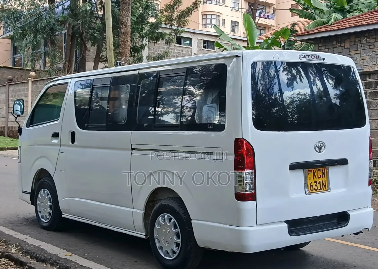 Toyota HiAce 2011 White
