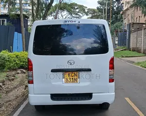 Toyota HiAce 2011 White
