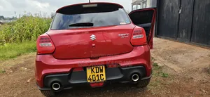 Suzuki Swift 2018 Red
