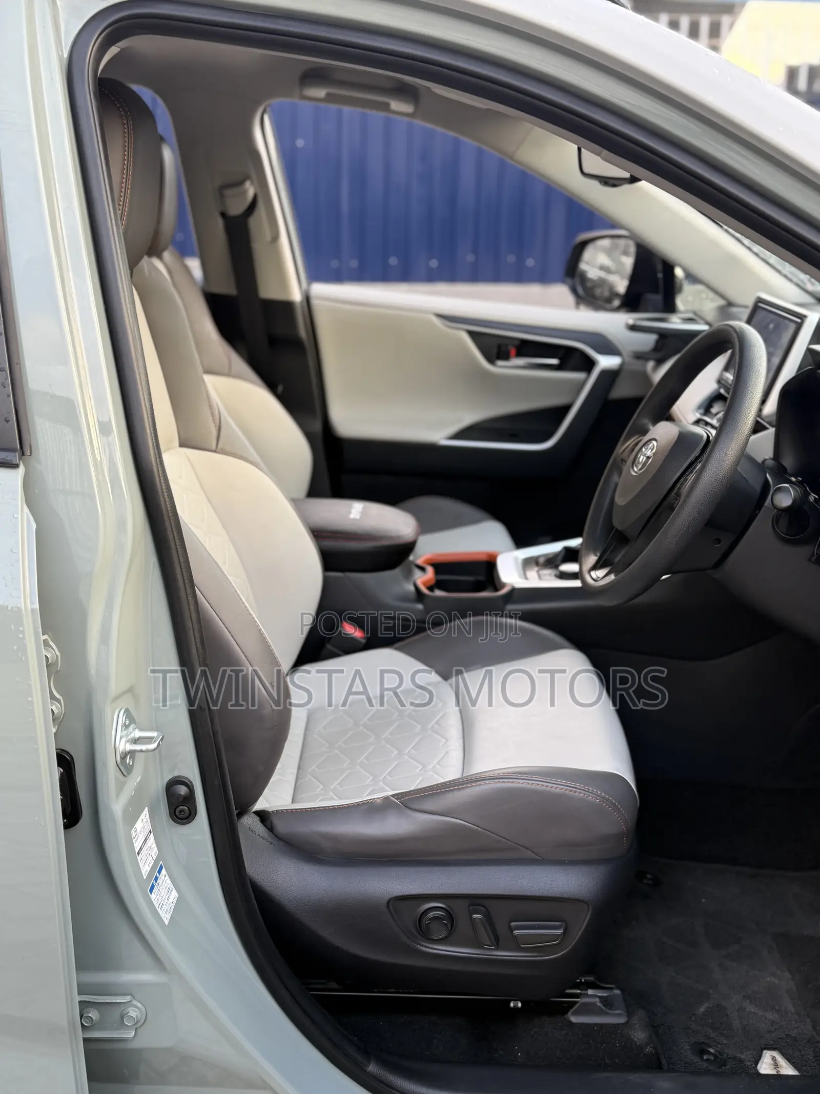 Toyota RAV4 Adventure 2019 Gray