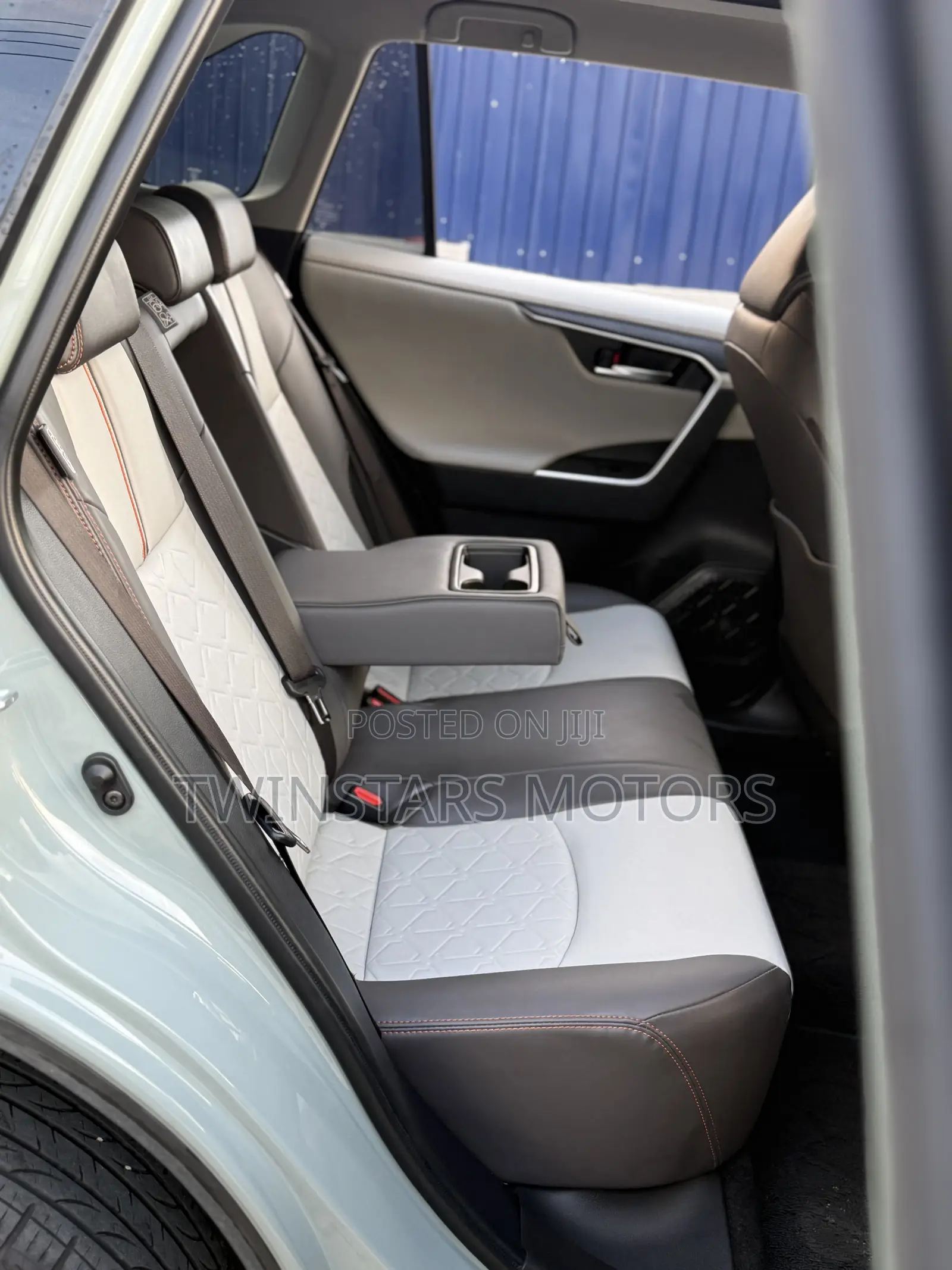 Toyota RAV4 Adventure 2019 Gray