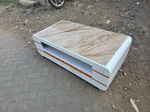 Platinum Style Coffee Table White Gold Marble Top Black